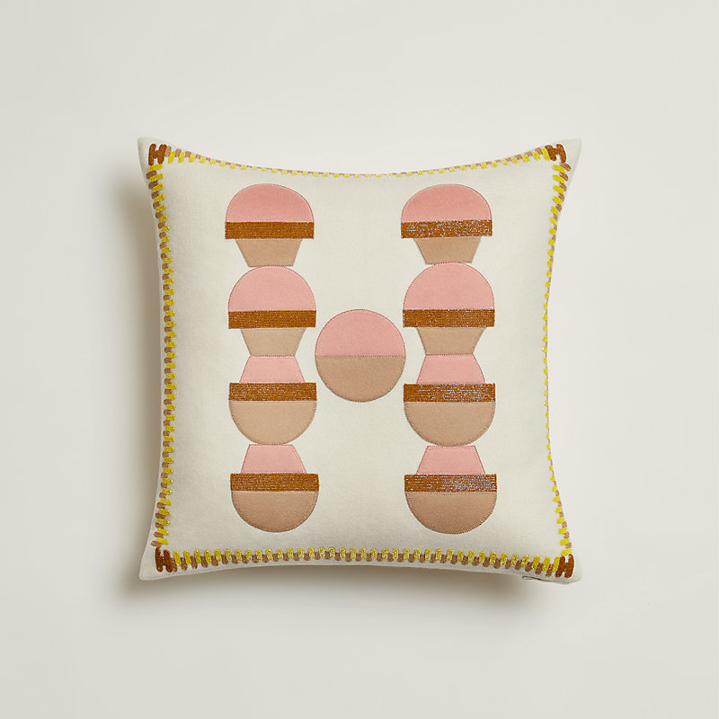 クッション 《アン・エキリーブル》 | Hermès - エルメス-公式サイト